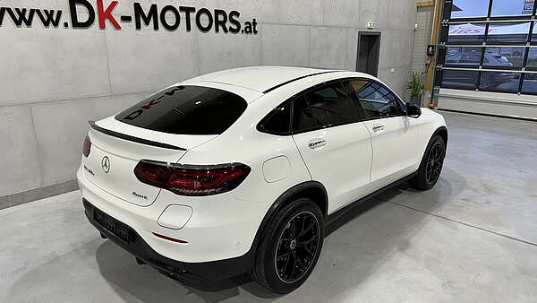 Mercedes GLC 300e Coupe 4Matic AMG Line (Facelift) Foto 2