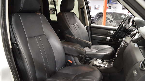 Land Rover Discovery 4 HSE SDV6 Foto 10