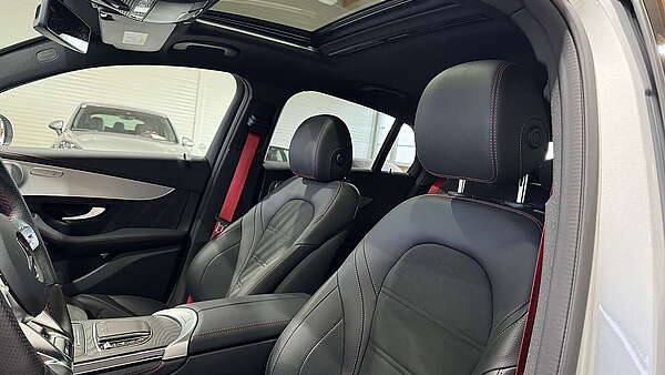 Mercedes GLC 43 AMG 4Matic+ Coupe (Facelift) Foto 13