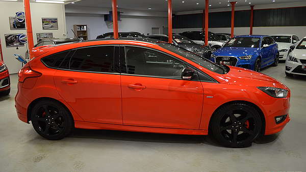 Ford Focus 1,5 Eco Boost ST-Line Foto 4