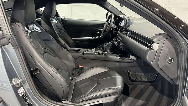 Toyota Supra GR MK5 grau 2021 Foto 17