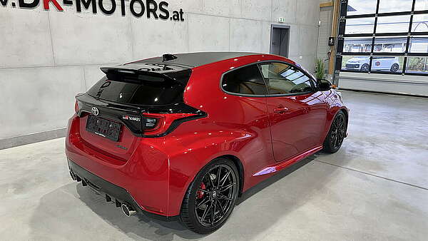 Toyota Yaris GR High Performance Emotional Red Metallic Foto 2