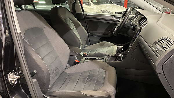 VW Golf 7 Variant TDI DSG R-Line Foto 15