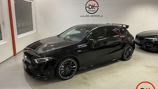 Mercedes A35 AMG Black Foto 0