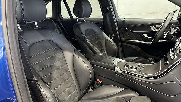 Mercedes GLC220d 4Matic AMG-Line Spektralblau Foto 20