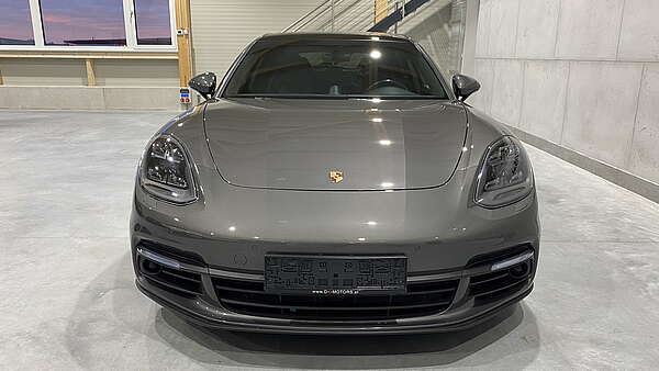 Porsche Panamera 4 e-Hybrid Sport Turismo Foto 5