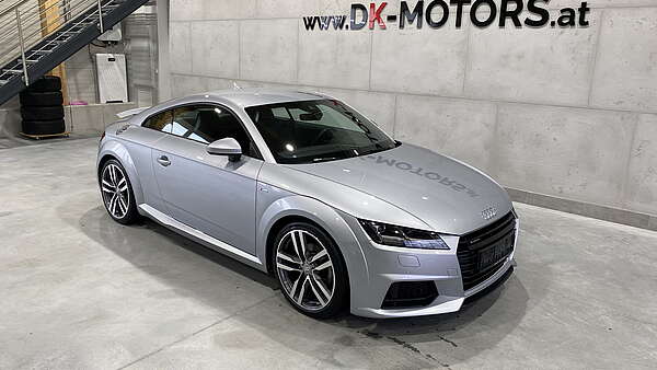 Audi TT 8S 2.0 TFSI S-Line Quattro S-Tronic Foto 1