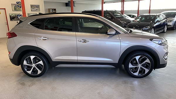 Hyundai Tuscon 2.0 TDI 4WD Autom. Platin Edition Foto 4