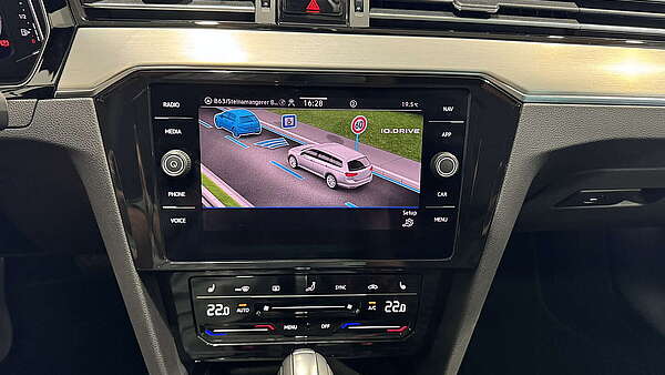 VW Passat Kombi 2.0 TDI DSG R-Line 2023 Nr.2 Foto 30