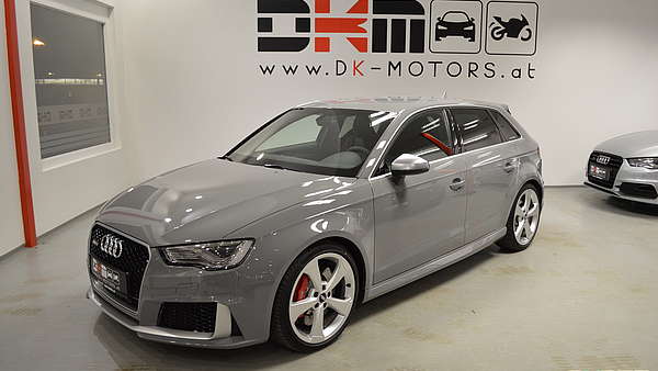 Audi RS3 Sportback 8V grau Foto 0