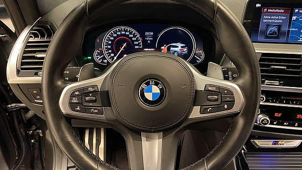 BMW X3 M40i xDrive grau Foto 26