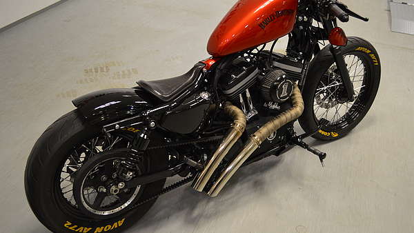 Harley Davidson Sportster Iron 883 XL Foto 8