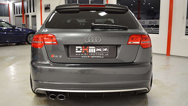 Audi RS3 Sportback 8P grau Foto 4