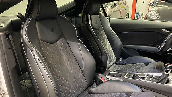 Audi TTS 8S 2.0 TFSI Quattro Handschalter Foto 17