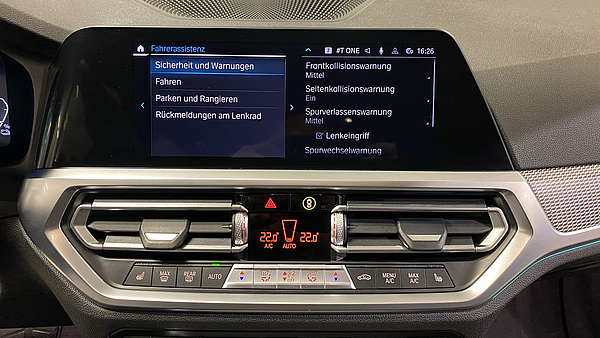 BMW 330e G21 Hybrid xDrive Touring Autm. M-Paket Foto 33