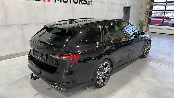Skoda Octavia Combi RS 245 TSI DSG 2021 Foto 2
