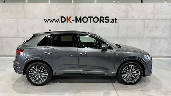Audi Q3 40 TFSI Quattro S-Tronic S-Line Daytona Grau Foto 0