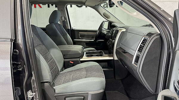 Dodge Ram 1500 5,7 V8 Hemi Classic Crew Cab Foto 16