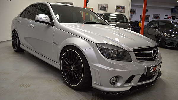 Mercedes C63 AMG Limo silber Foto 6