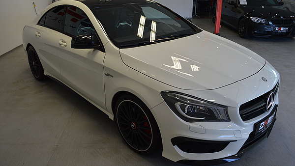 Mercedes CLA 45 AMG weiß Foto 6