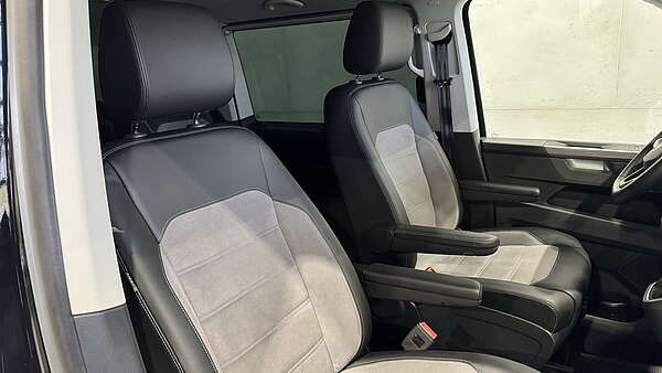VW Multivan T6.1 2.0 TDI 4Motion DSG Highline 2022 Foto 22