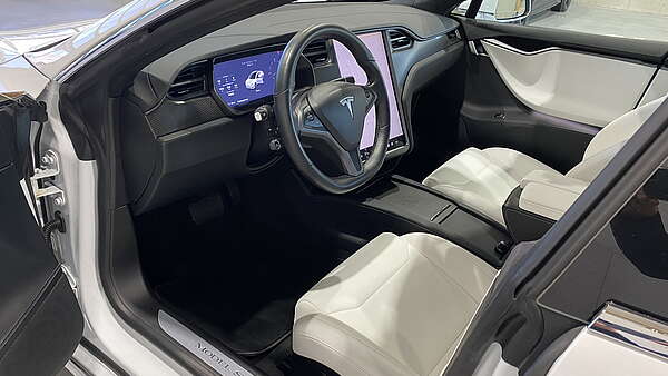 Tesla Model S 75 D (mit Batterie) Foto 8