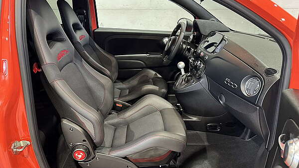 Abarth 695 Competizione 2023 Foto 16