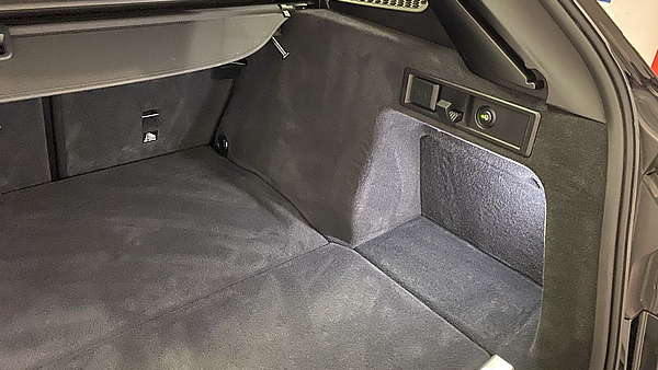 BMW 330e G21 Hybrid xDrive Touring Autm. M-Paket Foto 43