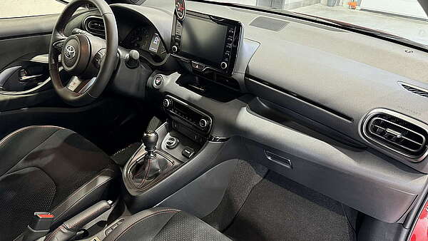 Toyota Yaris GR High Performance Emotional Red Metallic Foto 21