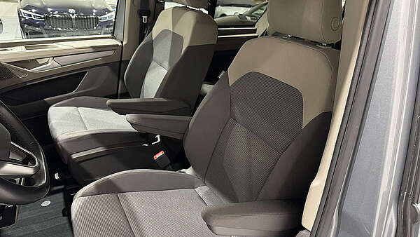 VW T7 Multivan 1,4 TSI Eco eHybrid 7 Sitzer KR Foto 44
