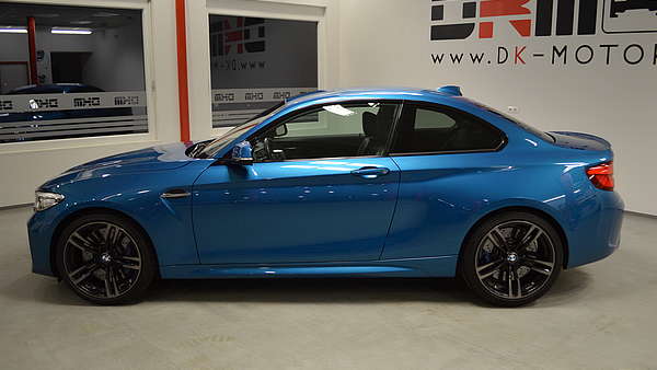 BMW M2 LCI DKG Long Beach Blue Foto 1