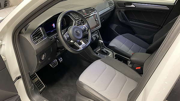 VW Tiguan 2.0 TDI 4Motion R-Line DSG Foto 14