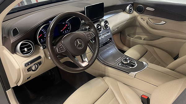 Mercedes GLC 250d 4Matic Coupe Aut. AMG Line Foto 14