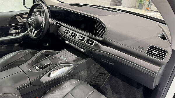 Mercedes GLE 400d 4Matic Aut. AMG Line Diamantweiß Foto 25