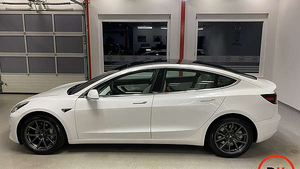 Tesla Model 3 Long Range AWD 2020 Foto 1