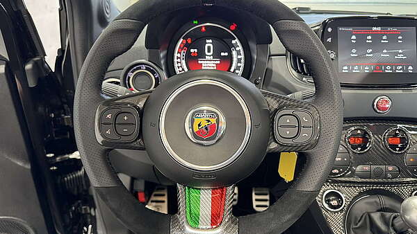 Abarth 695C Competizione 2023 Foto 35