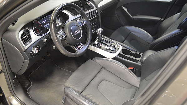 Audi A4 Avant 2.0 TDI Automatik S-Line 2013 Foto 13
