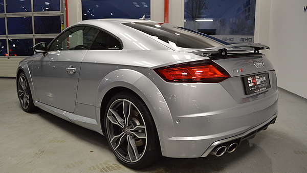 Audi TTS 8S silber Foto 2