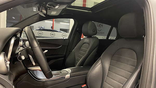 Mercedes GLC 220d 4Matic Coupe AMG Line (Facelift) Foto 16