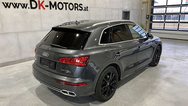 Audi Q5 55 TFSIe Sport Quattro Foto 2