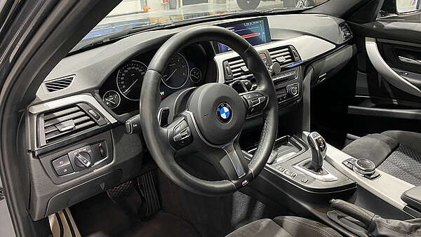 BMW 330d xDrive Touring F31 mit M-Paket Foto 10