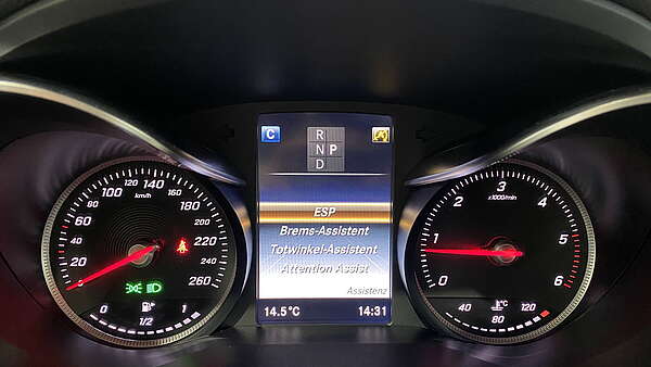 Mercedes T-Modell C220d 4Matic AMG Line Foto 24