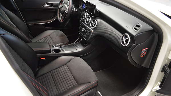 Mercedes A250 4-Matic AMG Foto 11