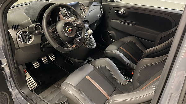 Abarth 695 70° Anniversario Foto 19