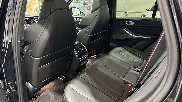 BMW X5 30d xDrive G05 M-Sport Carbon Schwarz 2022 Foto 27