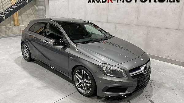 Mercedes A45 AMG Performance 2015er Foto 1