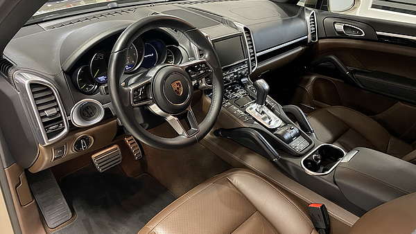 Porsche Cayenne II FL S E-Hybrid Foto 12