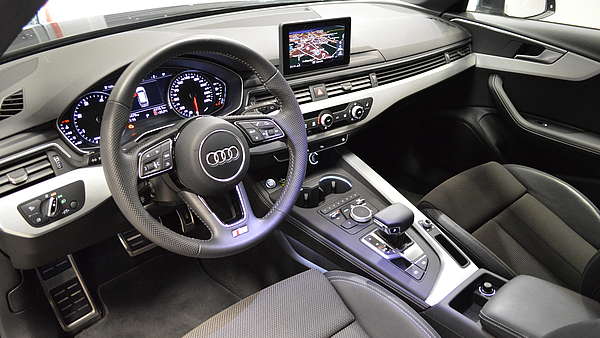 Audi A4 Avant B9 2.0 TDI S-Line grau Foto 19