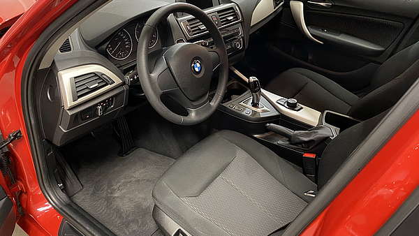 BMW 118d Automatik F20 Foto 8