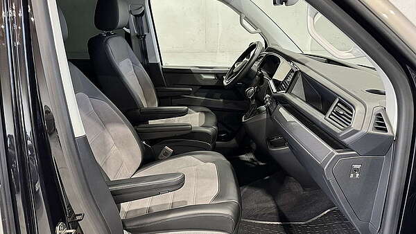VW Multivan T6.1 2.0 TDI 4Motion DSG Highline 2022 Foto 21